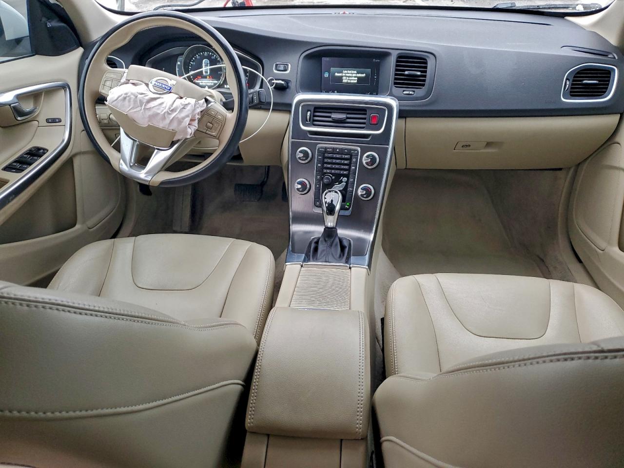 2016 VOLVO S60 PREMIER photo 8