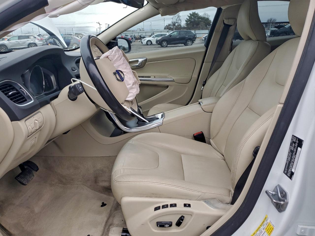 2016 VOLVO S60 PREMIER photo 7