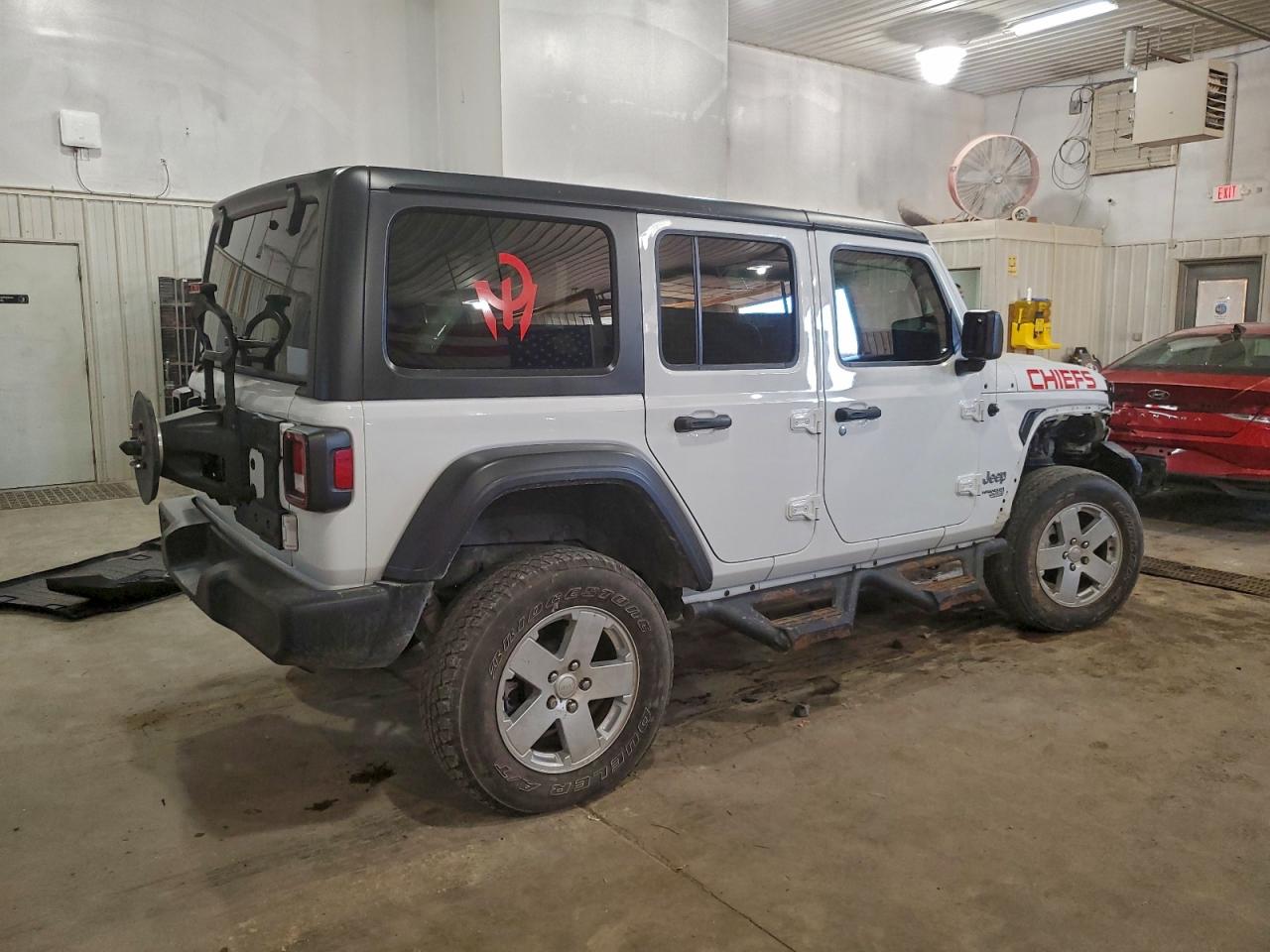 2018 JEEP WRANGLER UNLIMITED SPORT photo 3