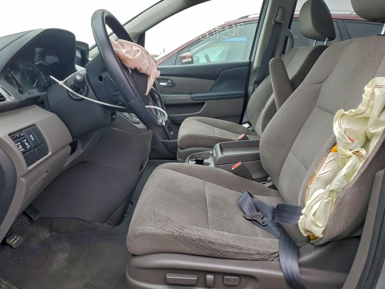 2016 HONDA ODYSSEY SE photo 7