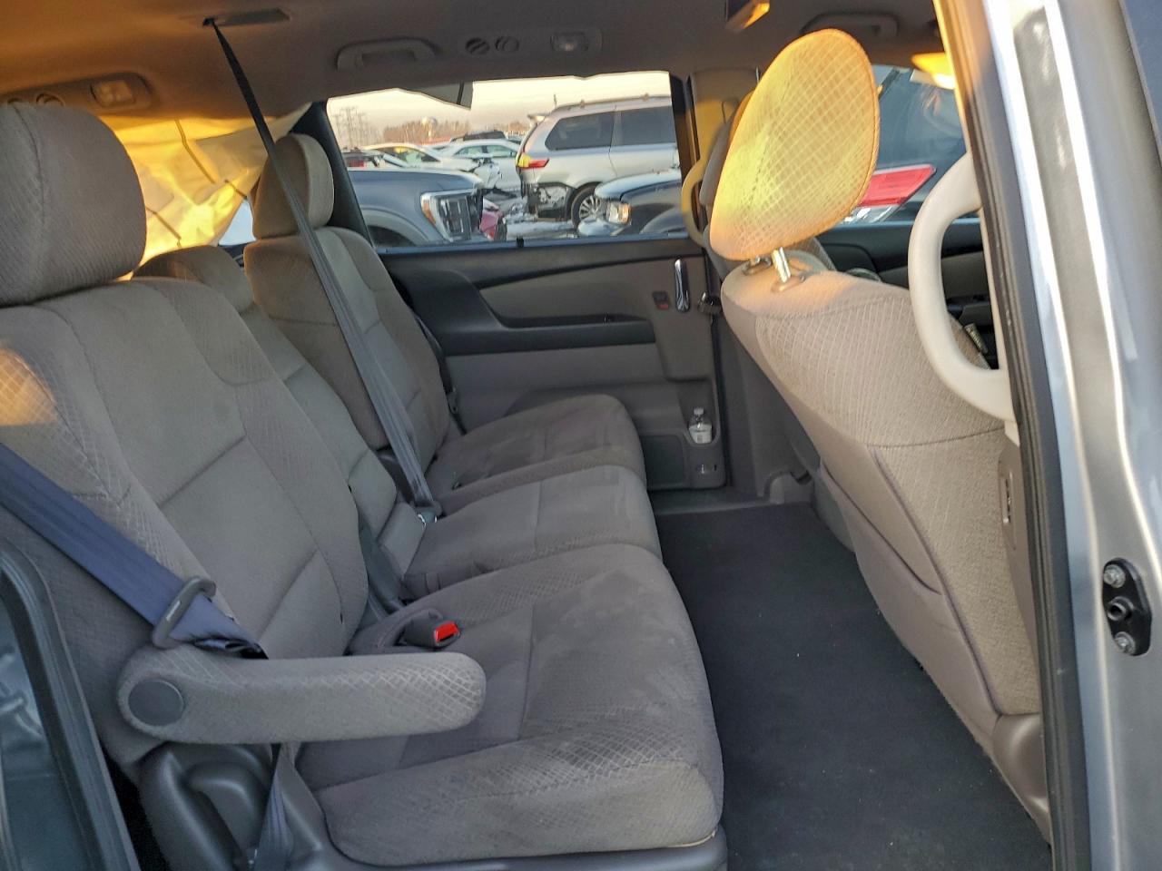 2016 HONDA ODYSSEY SE photo 11