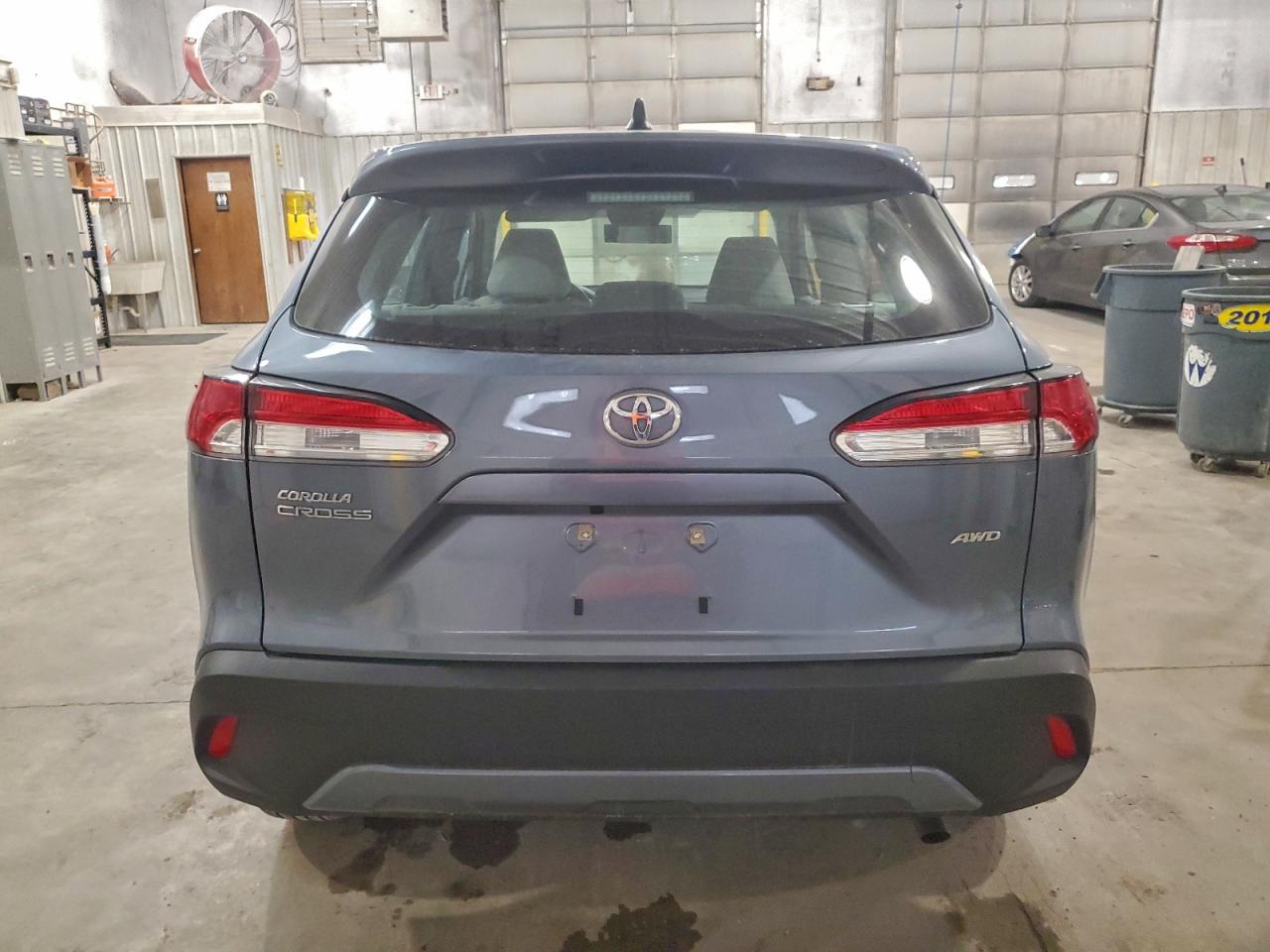 2023 TOYOTA COROLLA CROSS L photo 6