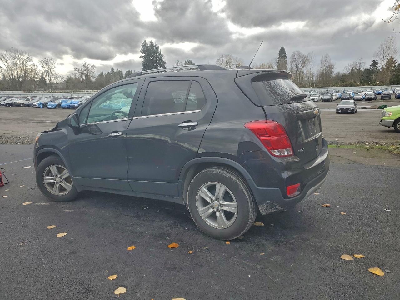 2020 CHEVROLET TRAX 1LT photo 2