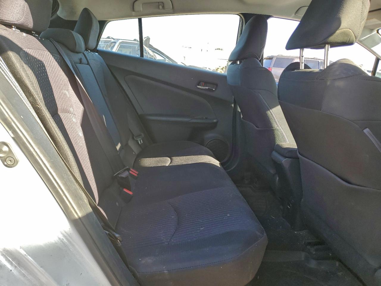 2018 TOYOTA PRIUS photo 10