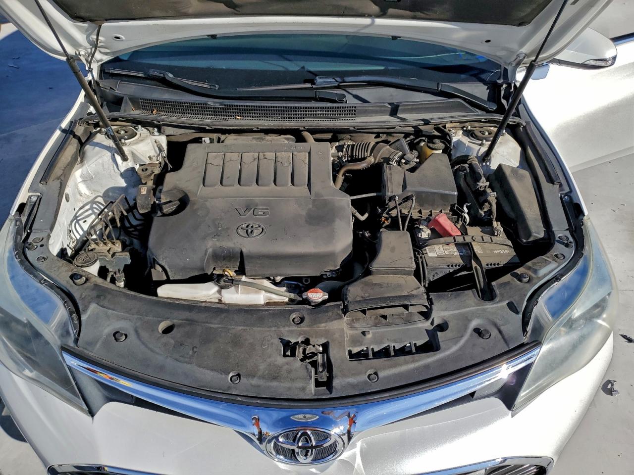 2016 TOYOTA AVALON XLE photo 11