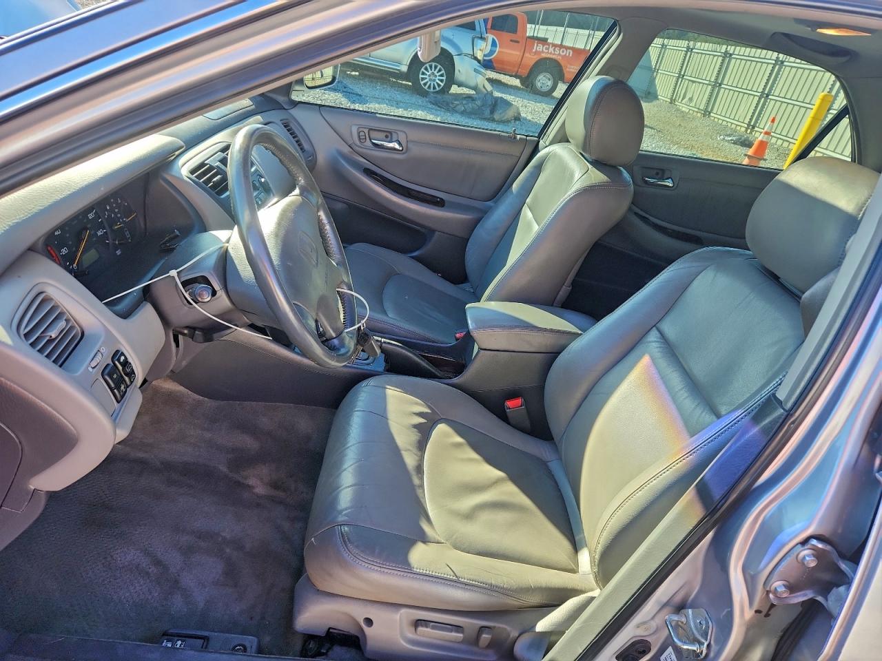 2002 HONDA ACCORD EX photo 7