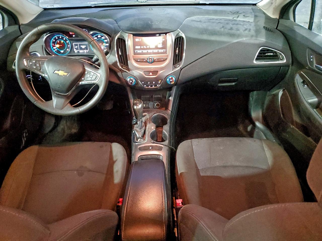 2017 CHEVROLET CRUZE LT photo 8