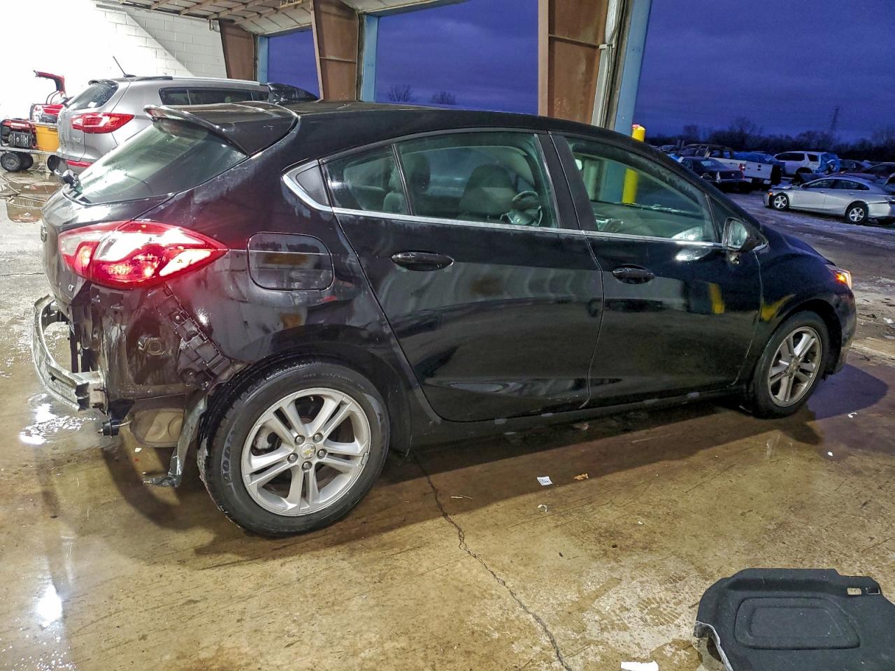 2017 CHEVROLET CRUZE LT photo 3