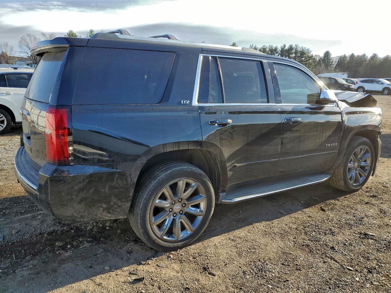 2015 CHEVROLET TAHOE K1500 LTZ photo 3