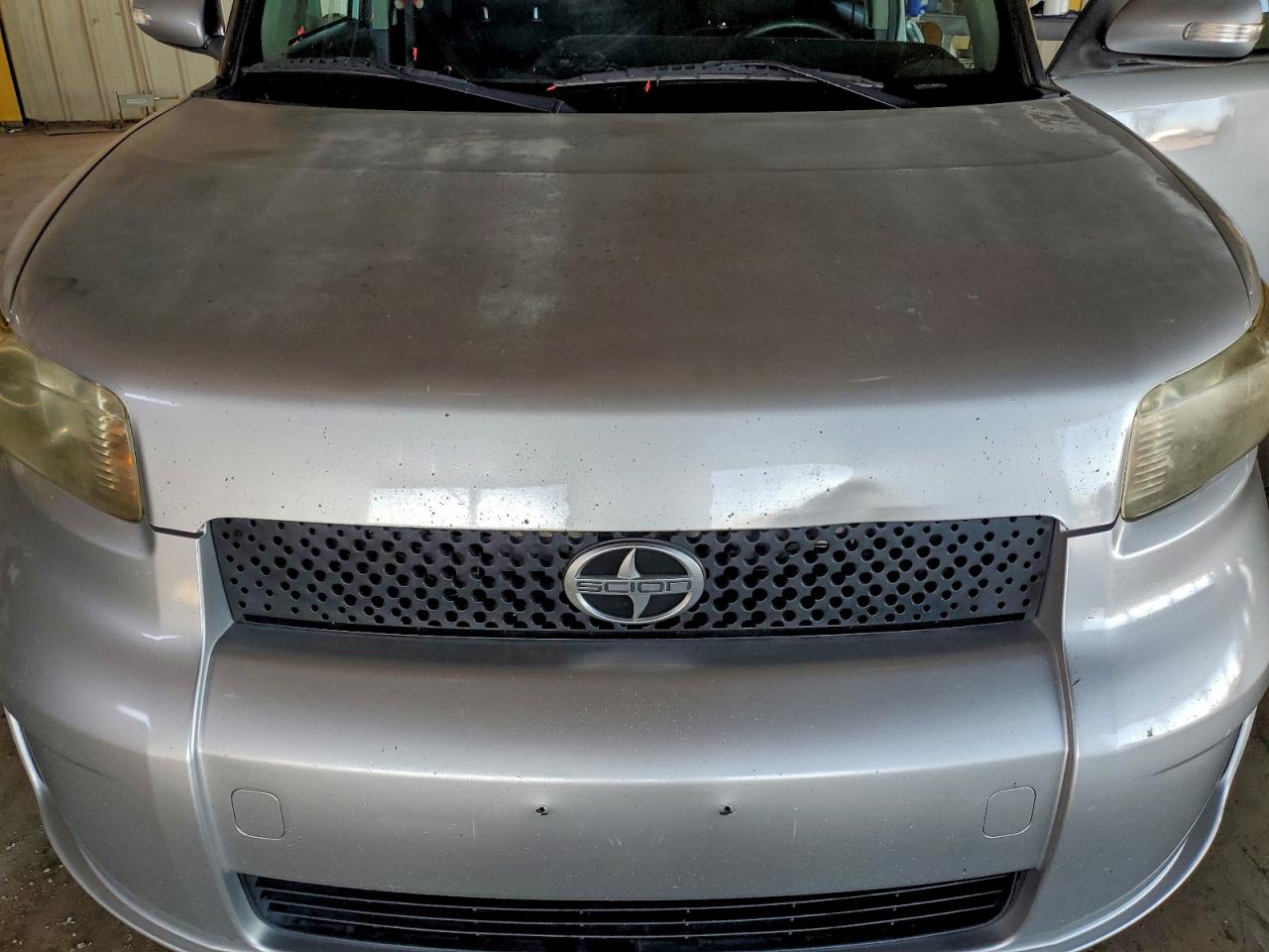 2010 TOYOTA SCION XB photo 11