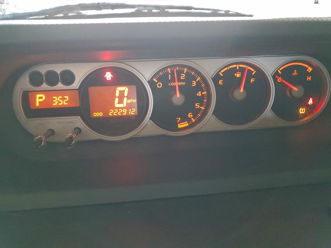 2010 TOYOTA SCION XB photo 9