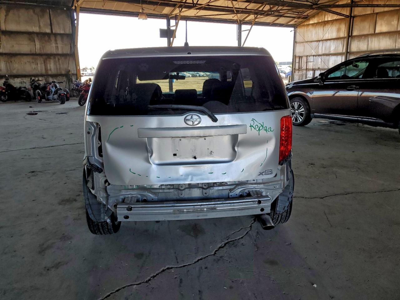 2010 TOYOTA SCION XB photo 6