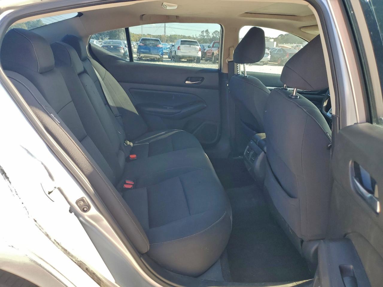 2019 NISSAN ALTIMA SV photo 10