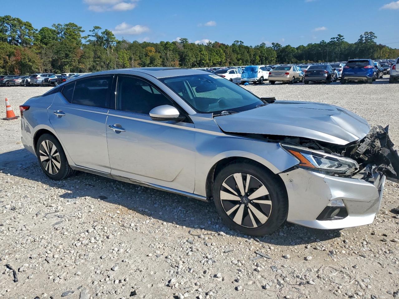 2019 NISSAN ALTIMA SV photo 4