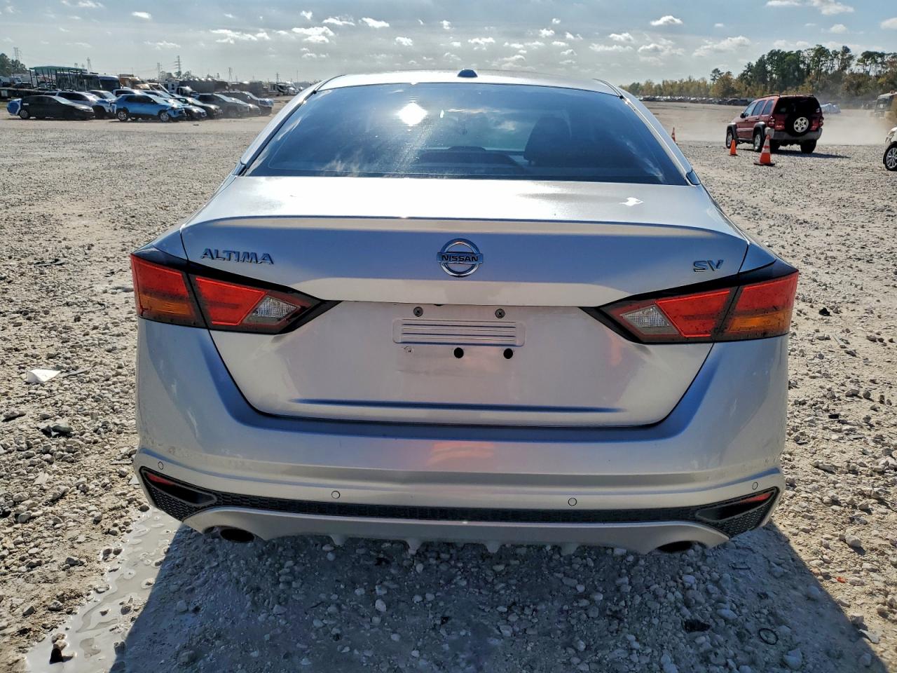 2019 NISSAN ALTIMA SV photo 6