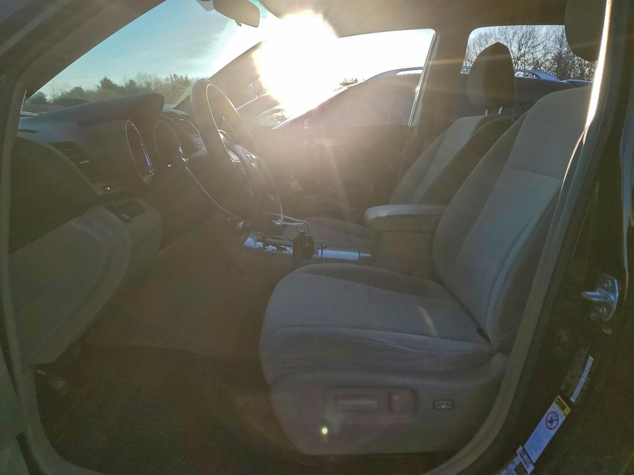2012 TOYOTA HIGHLANDER BASE photo 7