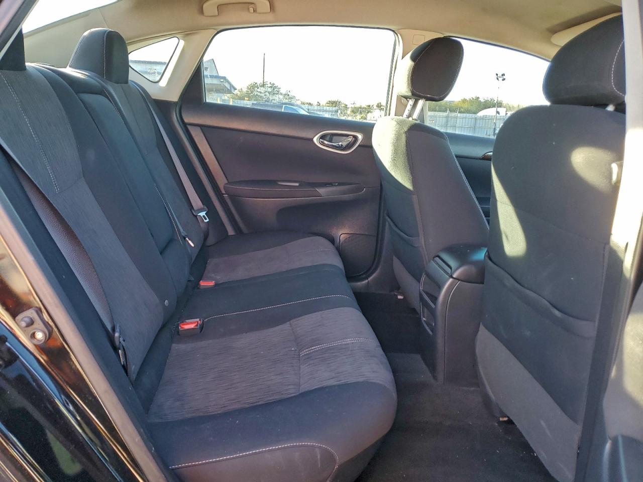 2014 NISSAN SENTRA S photo 10