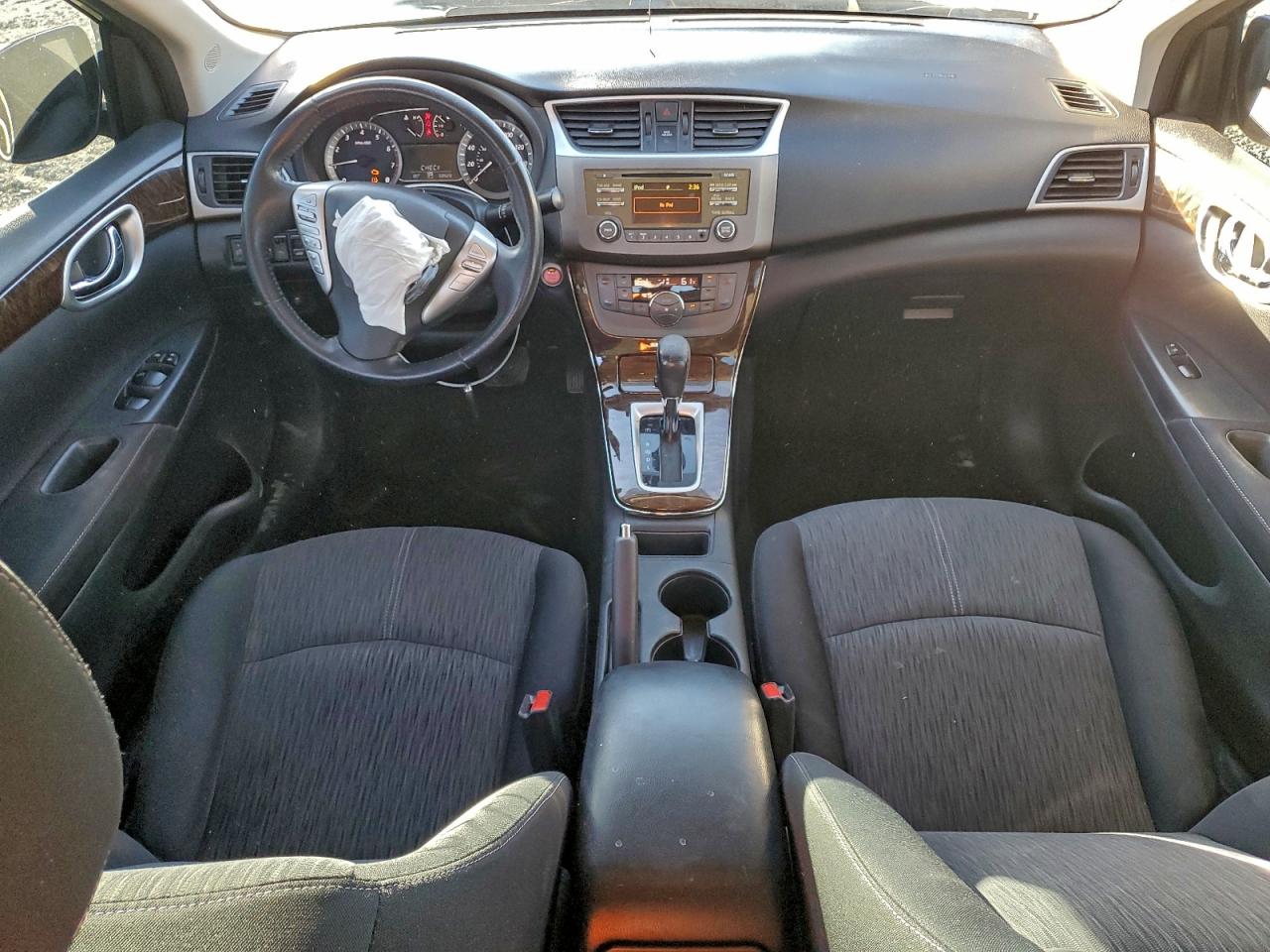 2014 NISSAN SENTRA S photo 8
