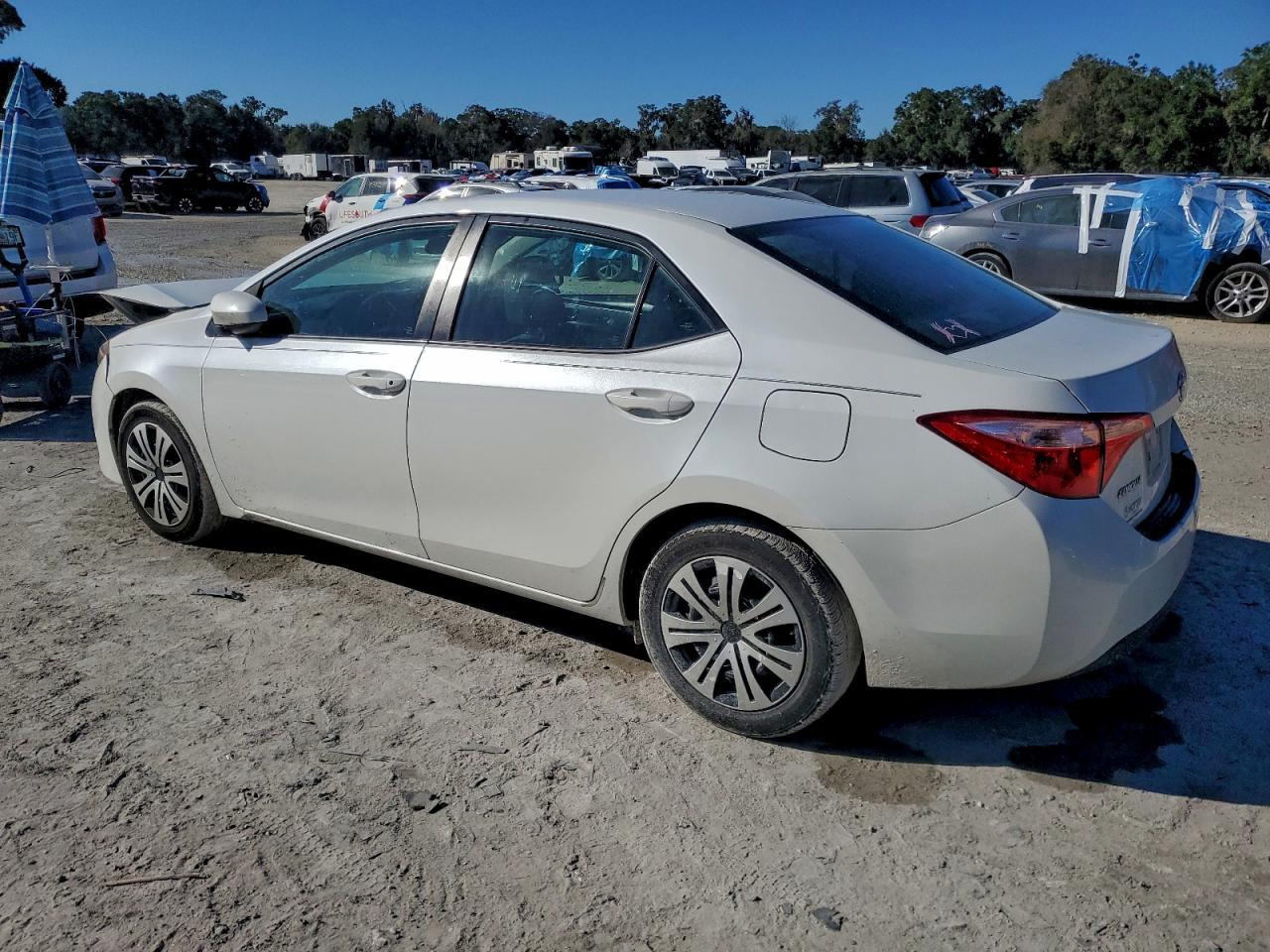 2018 TOYOTA COROLLA L photo 2