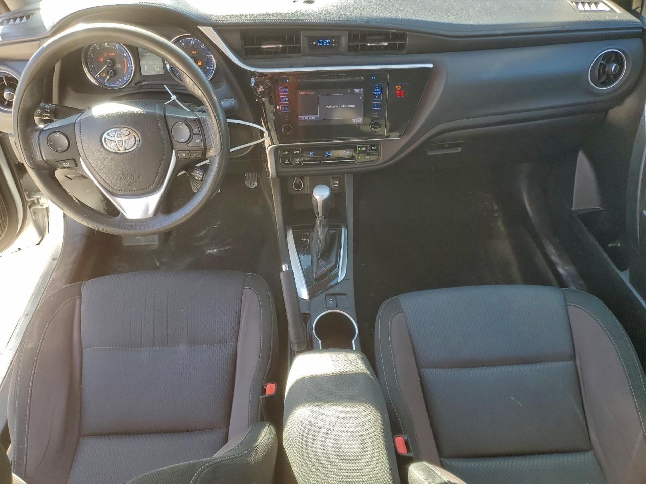2018 TOYOTA COROLLA L photo 8