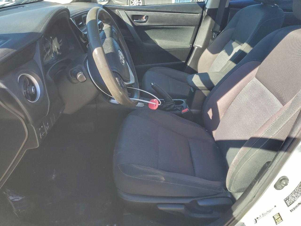 2018 TOYOTA COROLLA L photo 7