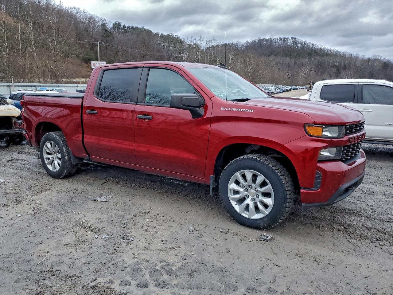 2021 CHEVROLET SILVERADO K1500 CUSTOM photo 4