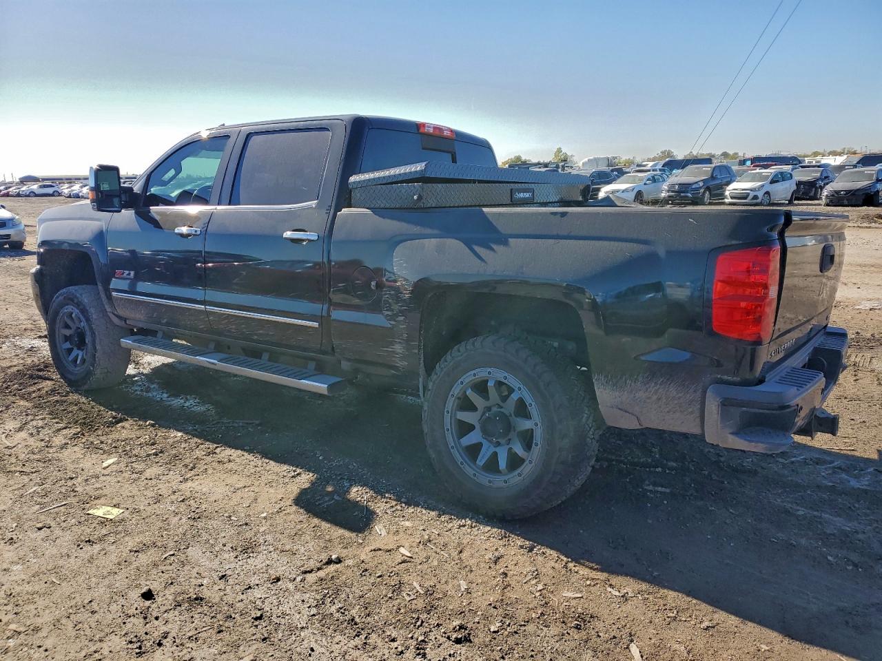 2018 CHEVROLET SILVERADO K2500 HEAVY DUTY LTZ photo 2