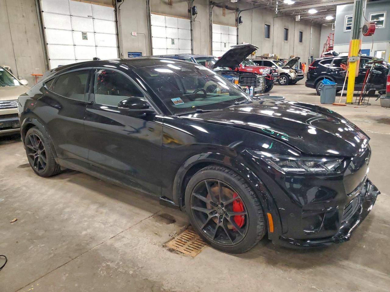 2022 FORD MUSTANG MACH-E GT photo 4