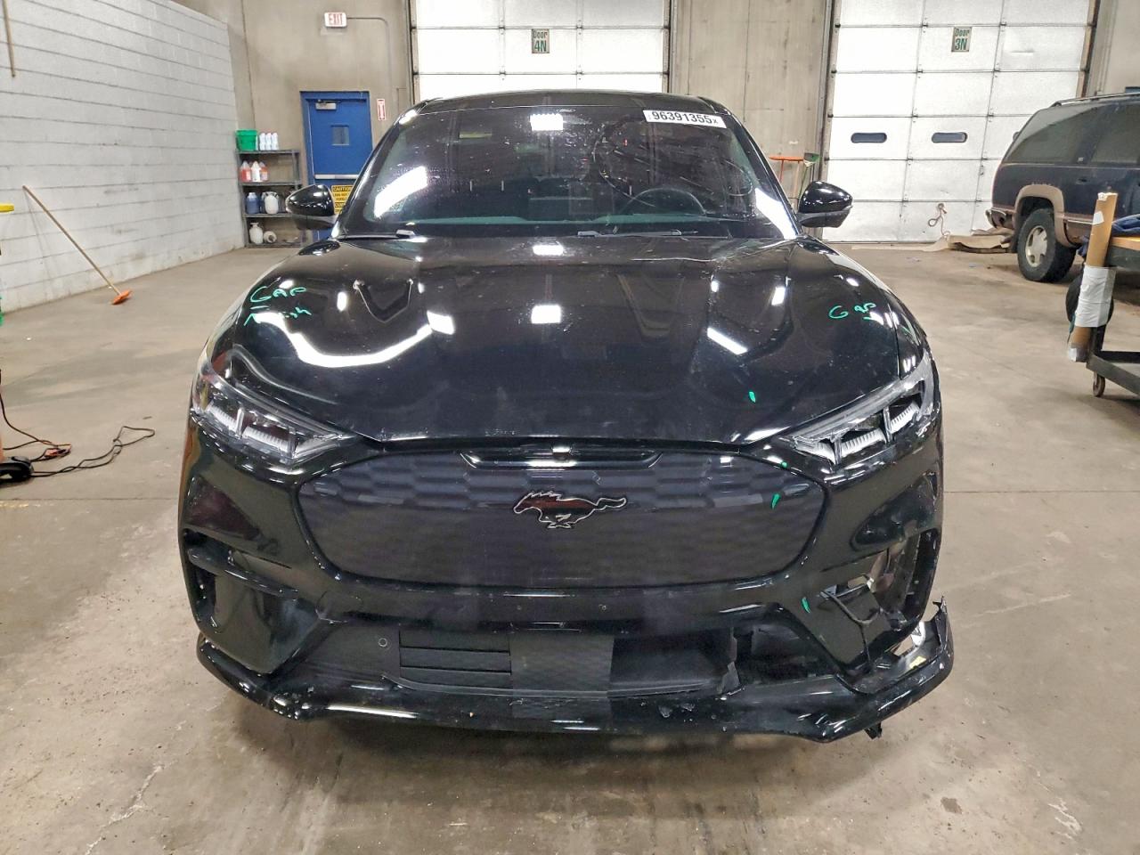 2022 FORD MUSTANG MACH-E GT photo 5