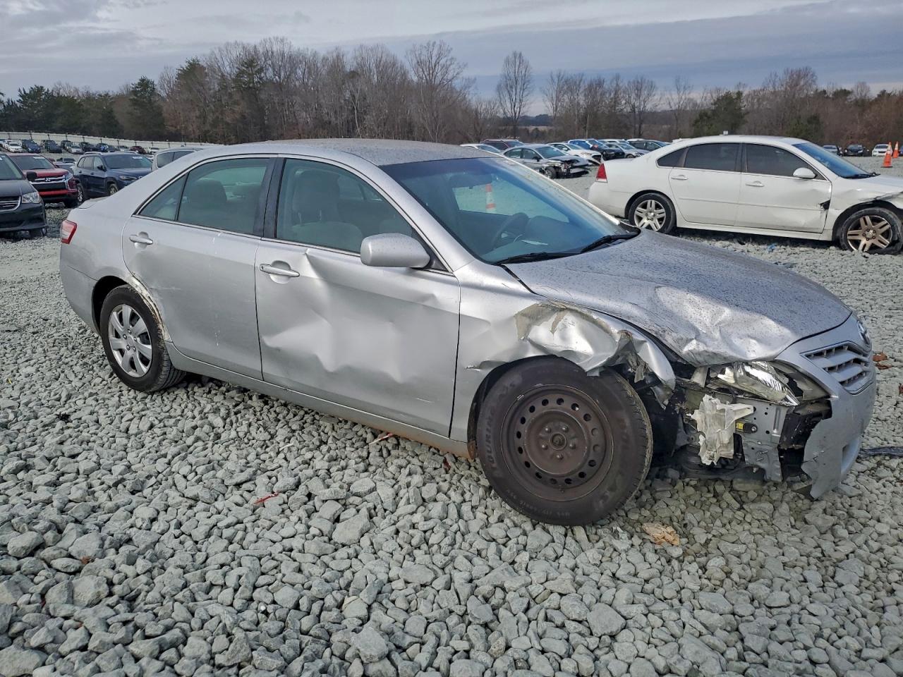 2011 TOYOTA CAMRY BASE photo 4