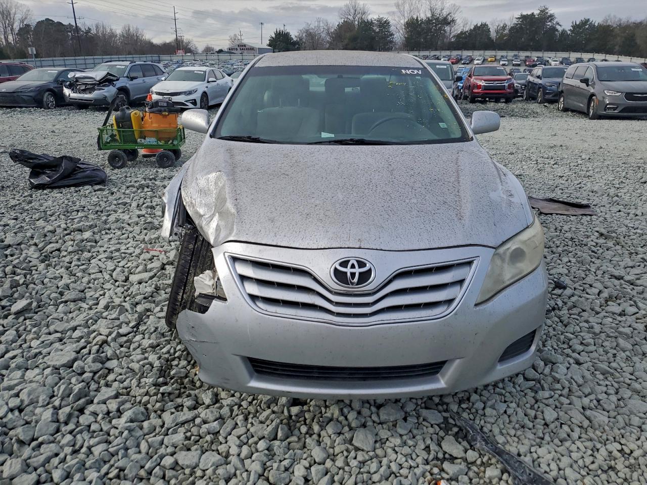 2011 TOYOTA CAMRY BASE photo 5