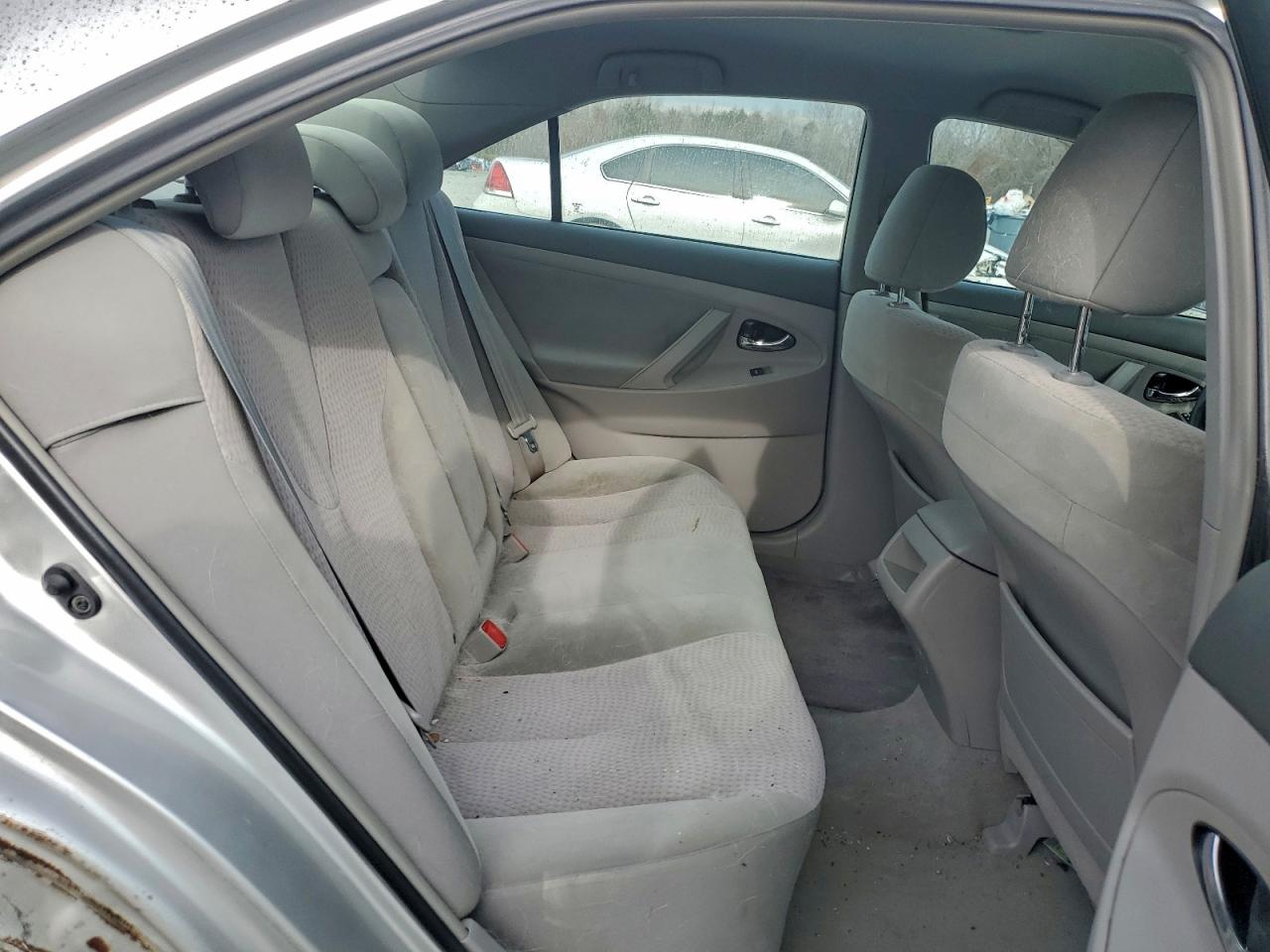 2011 TOYOTA CAMRY BASE photo 10
