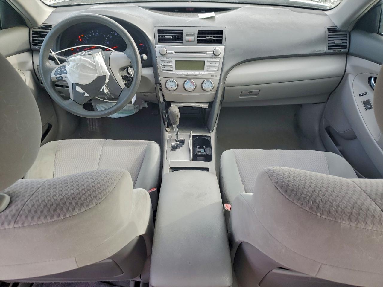 2011 TOYOTA CAMRY BASE photo 8