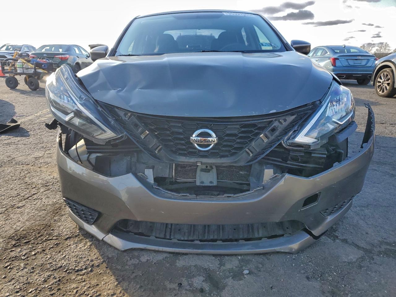 2016 NISSAN SENTRA S photo 5
