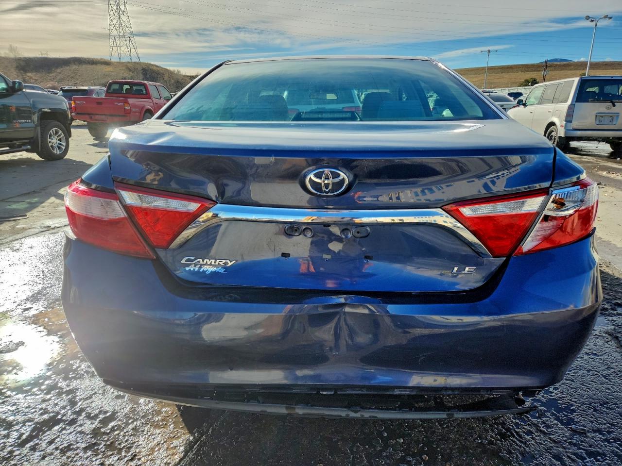 2015 TOYOTA CAMRY LE photo 6