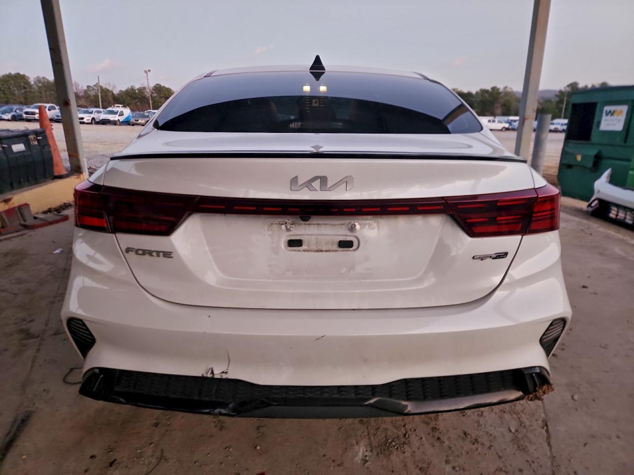 2023 KIA FORTE GT LINE photo 6