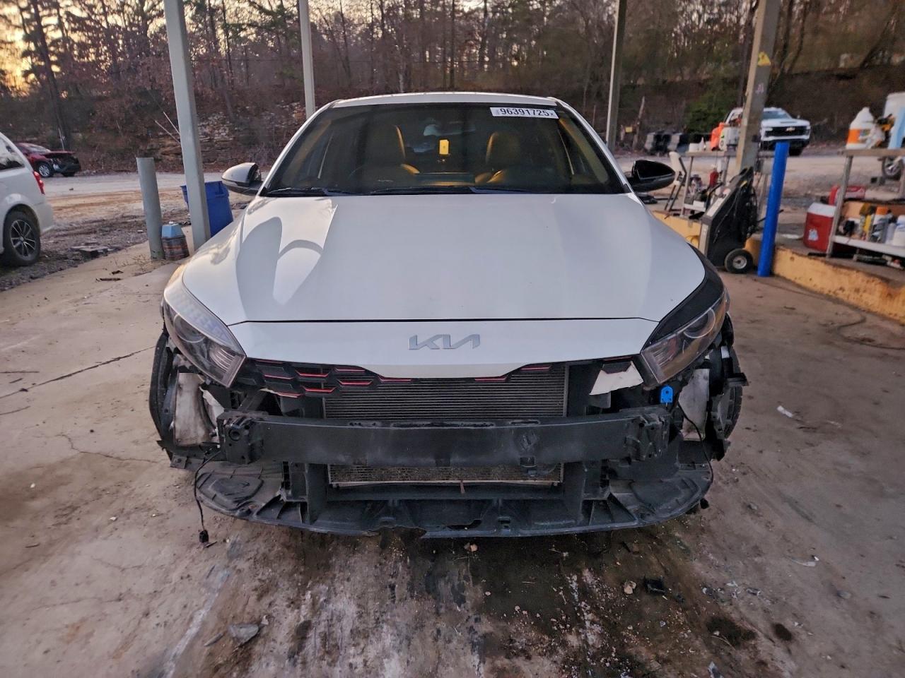2023 KIA FORTE GT LINE photo 5