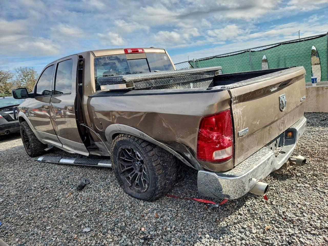 2010 DODGE RAM 1500 photo 2