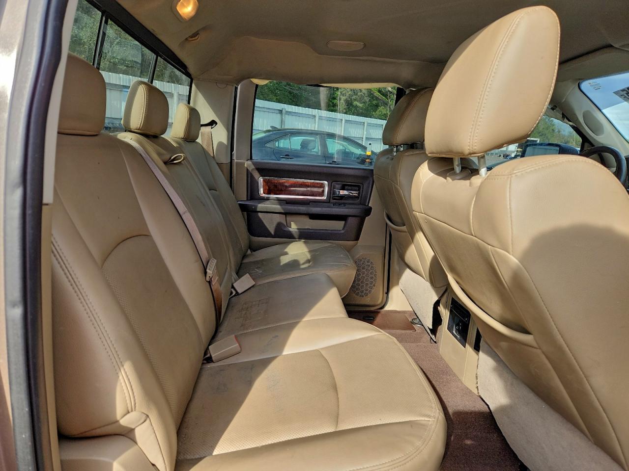2010 DODGE RAM 1500 photo 10
