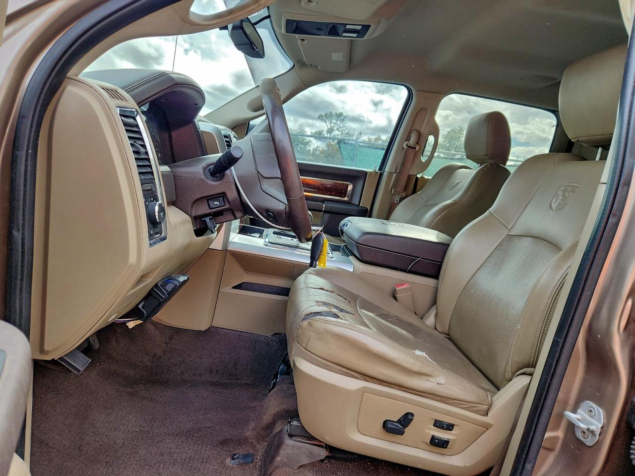 2010 DODGE RAM 1500 photo 7