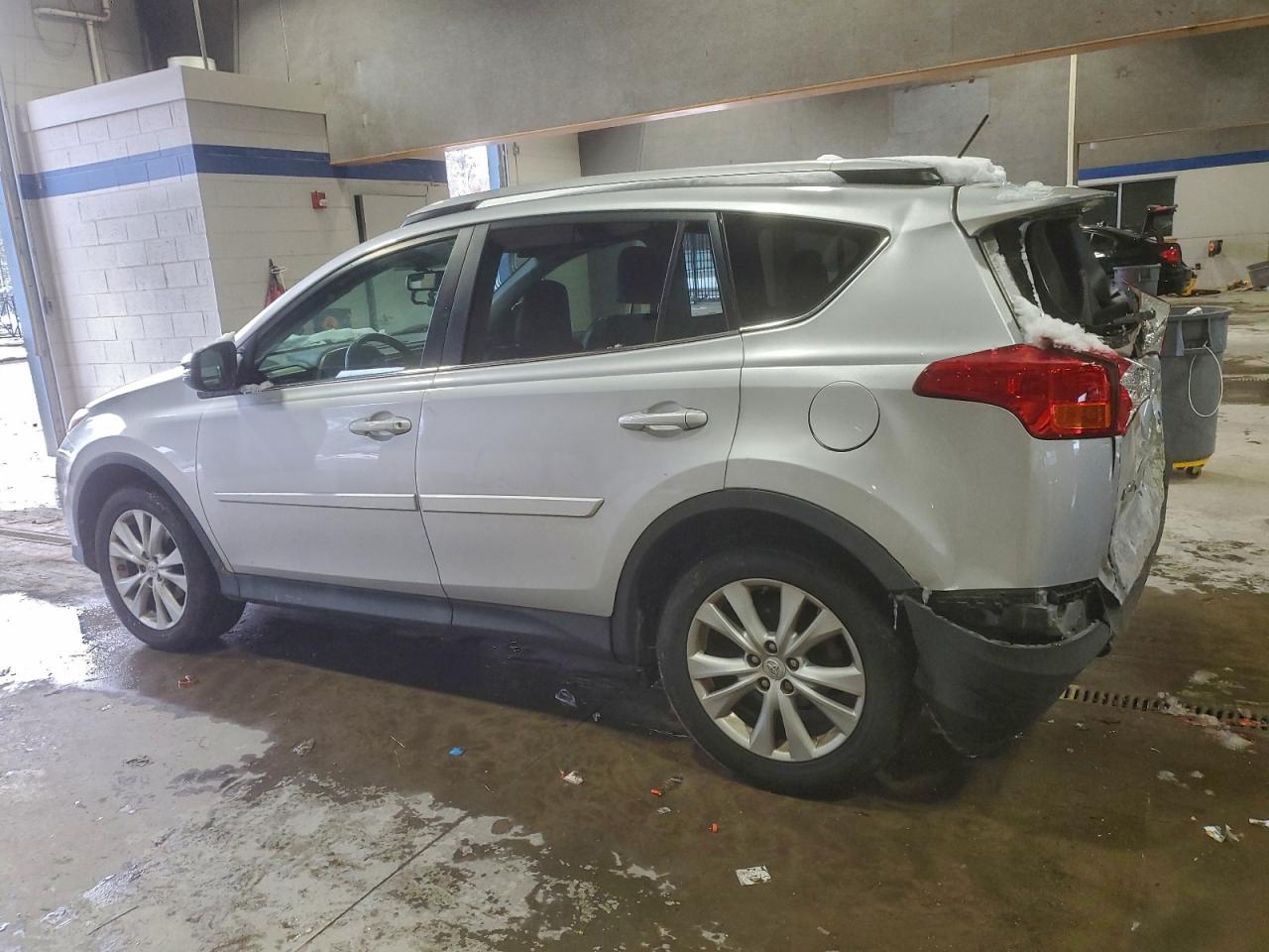 2015 TOYOTA RAV4 LIMITED photo 2