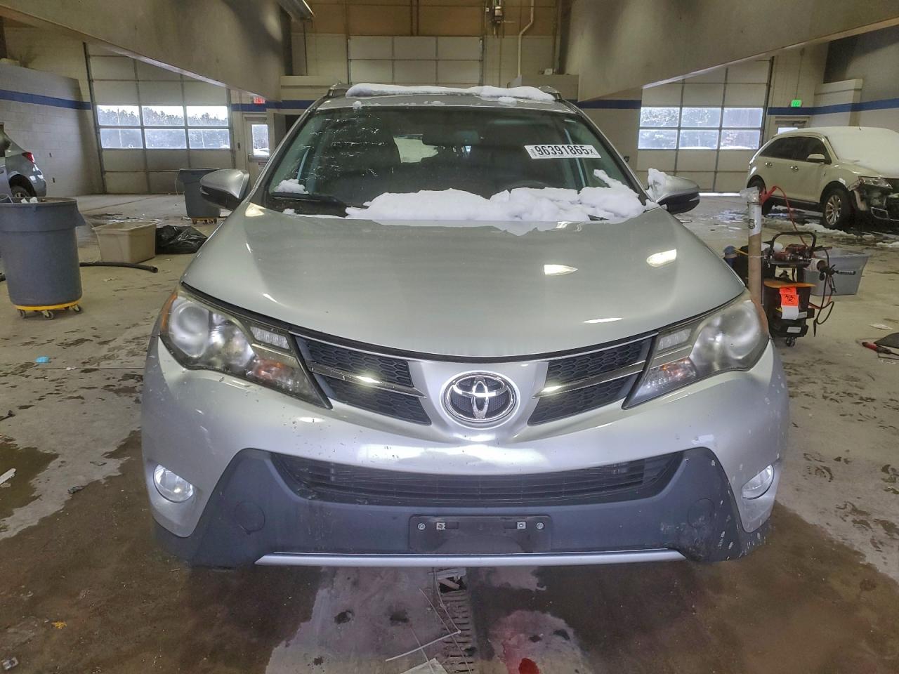 2015 TOYOTA RAV4 LIMITED photo 5