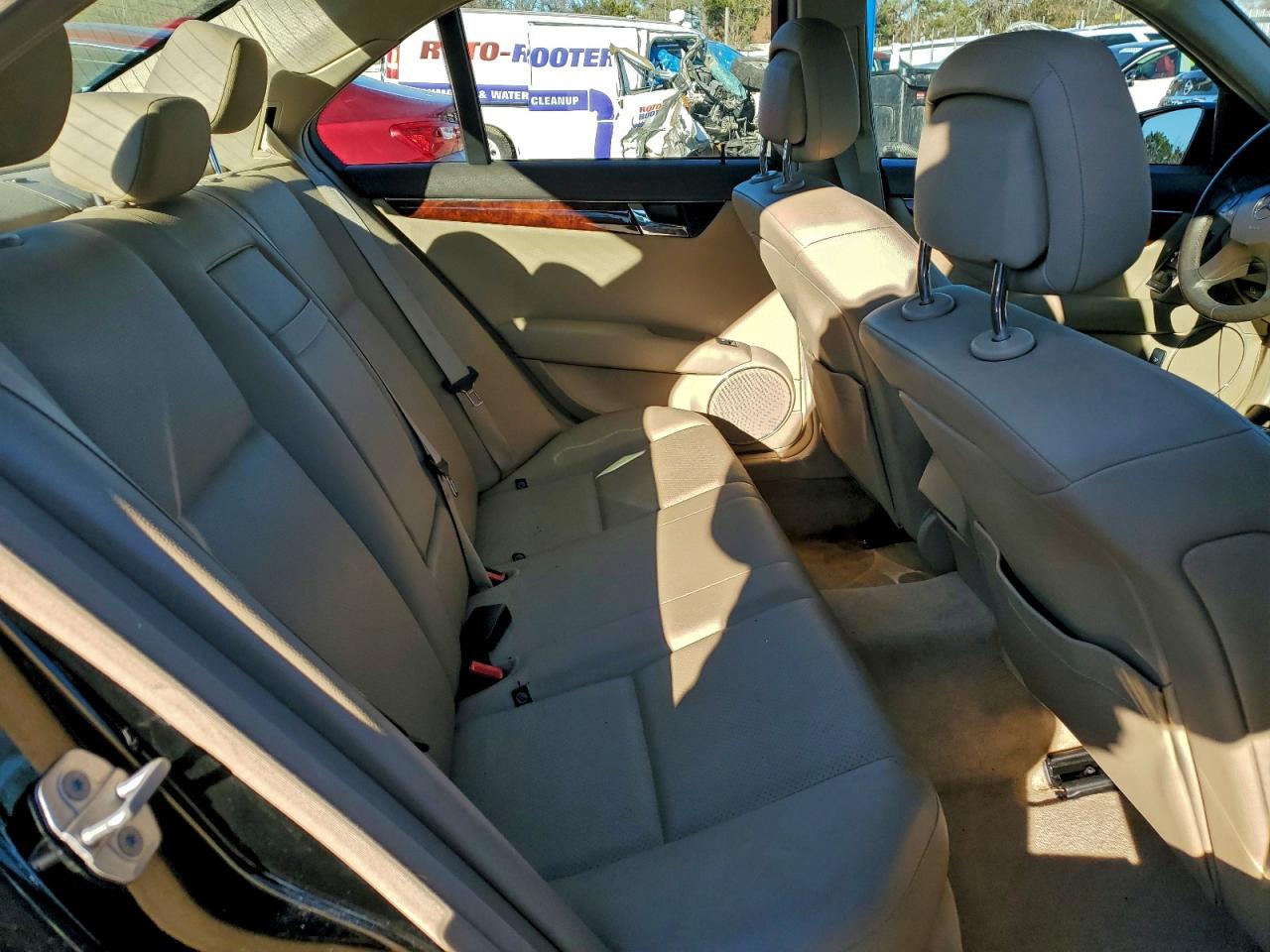 2010 MERCEDES-BENZ C 300 photo 10
