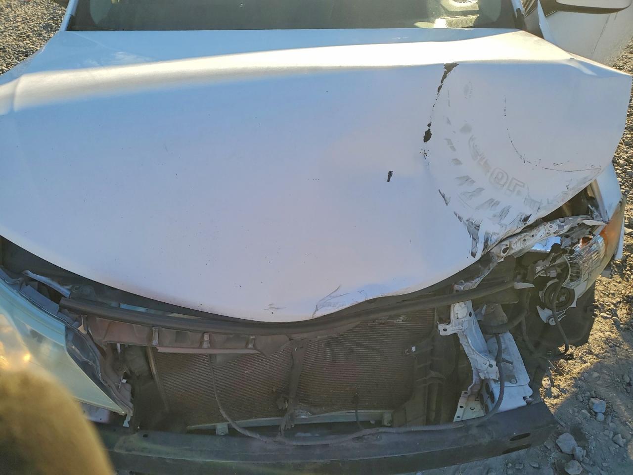2013 TOYOTA CAMRY L photo 11