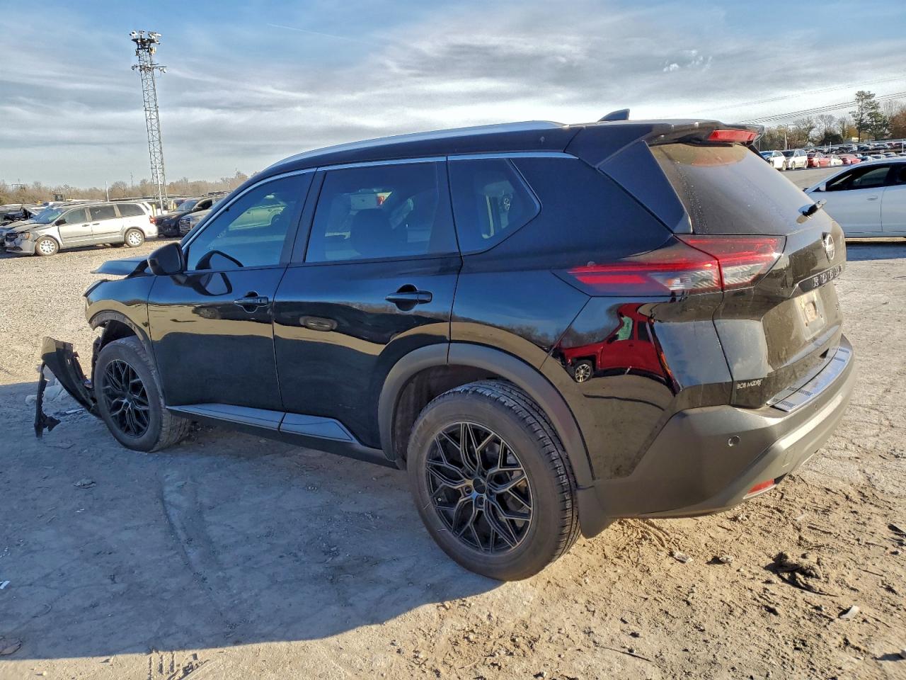 2023 NISSAN ROGUE SV photo 2