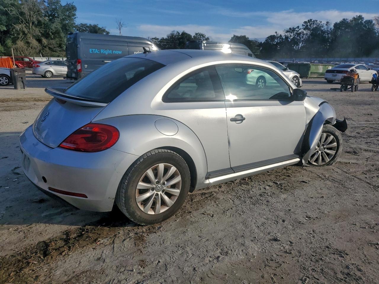2016 VOLKSWAGEN BEETLE 1.8T photo 3