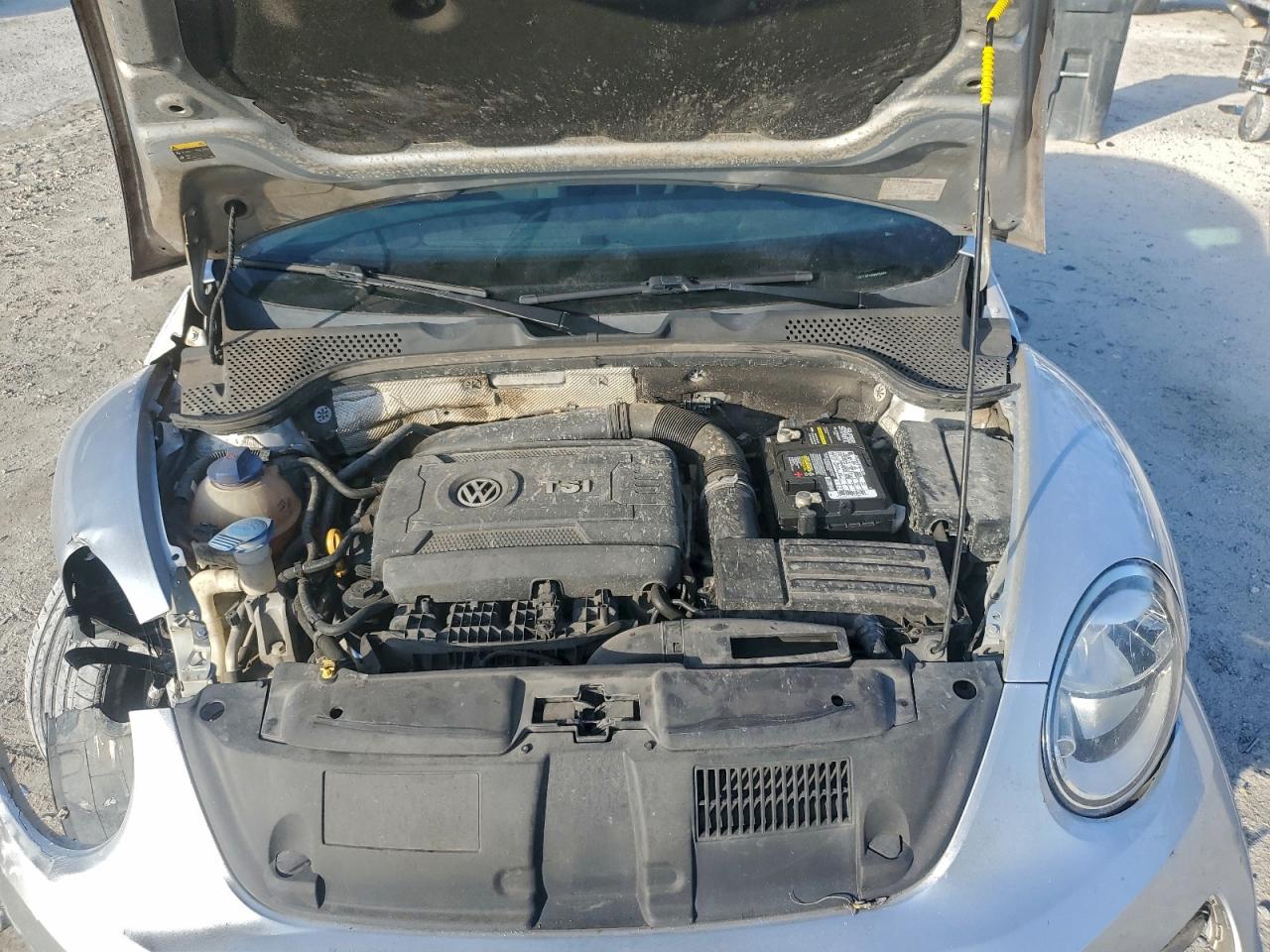 2016 VOLKSWAGEN BEETLE 1.8T photo 11