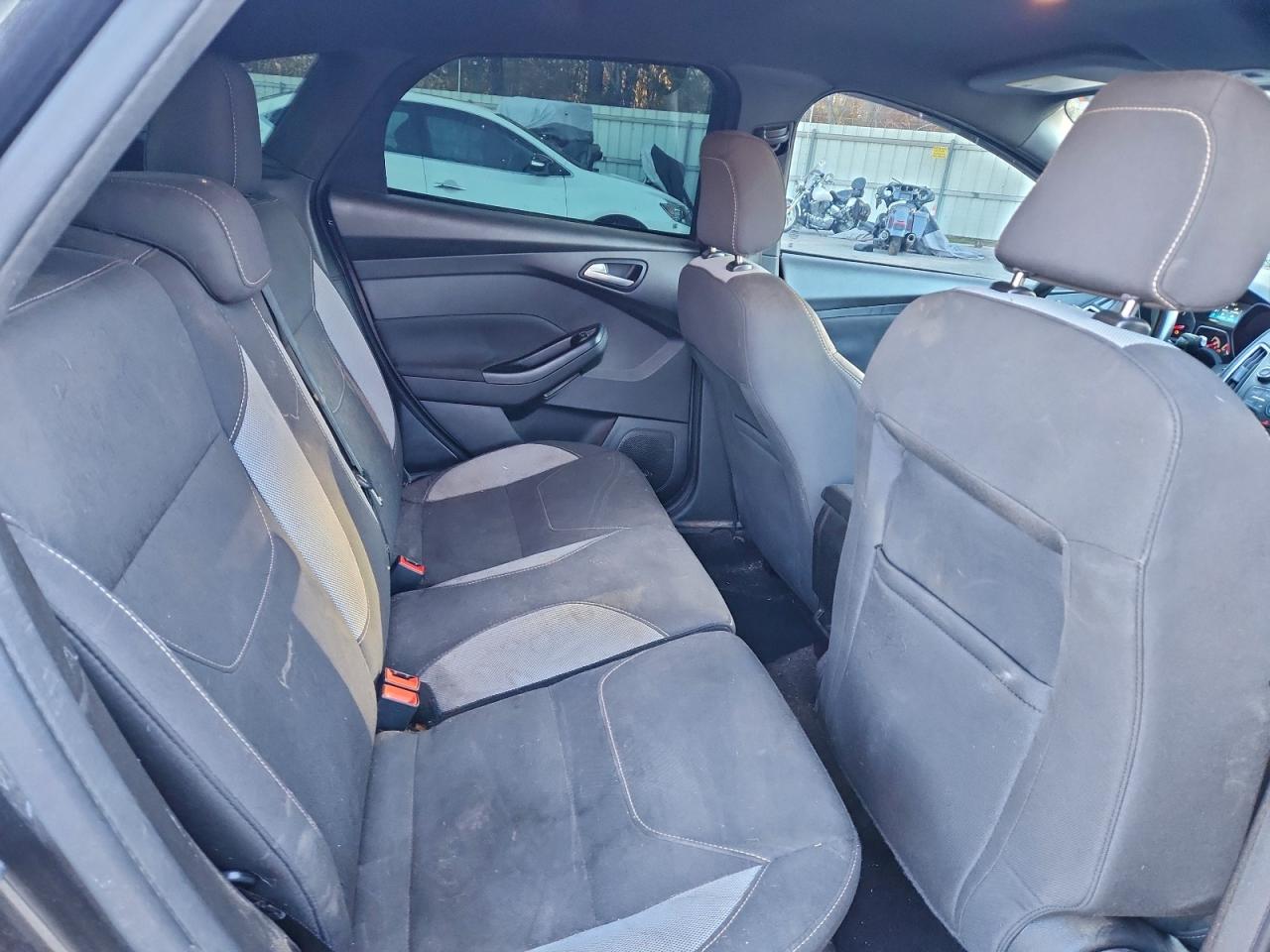 2018 FORD FOCUS ST photo 10
