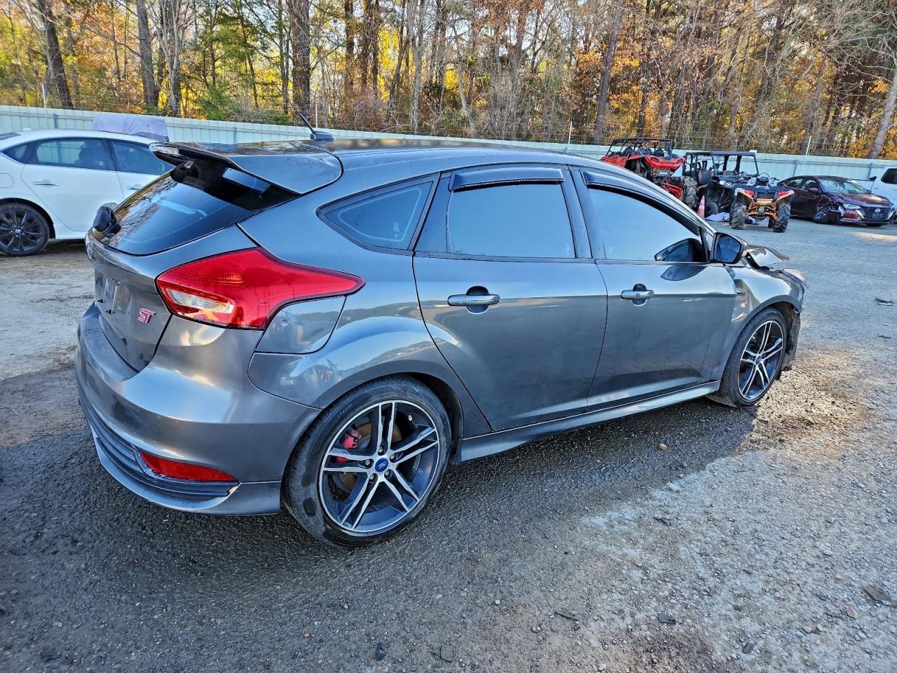 2018 FORD FOCUS ST photo 3