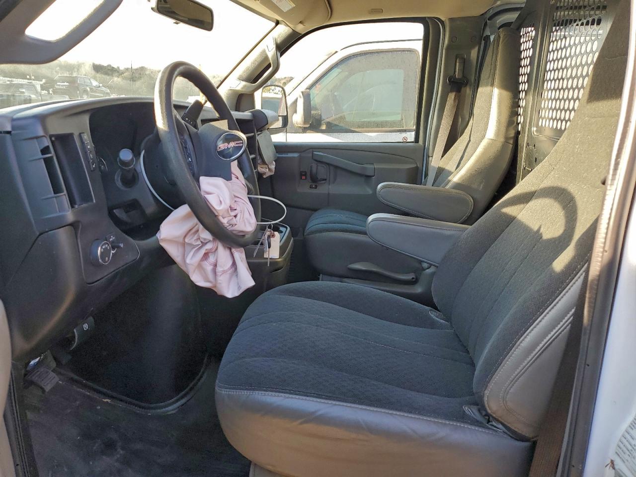 2020 GMC SAVANA DELIVERY VAN photo 7